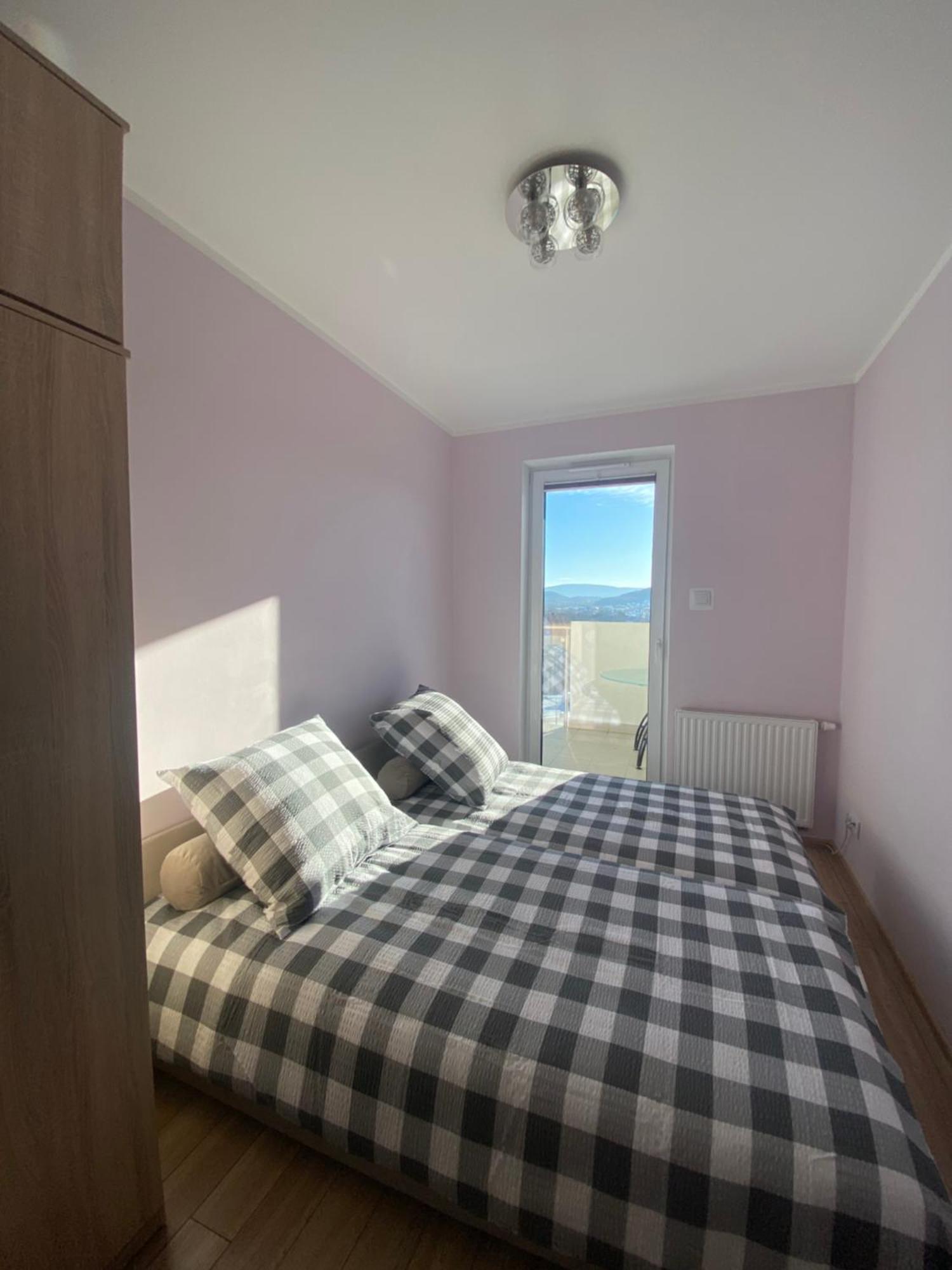 Apartament Rakownica เยเลเนียกูรา ภายนอก รูปภาพ
