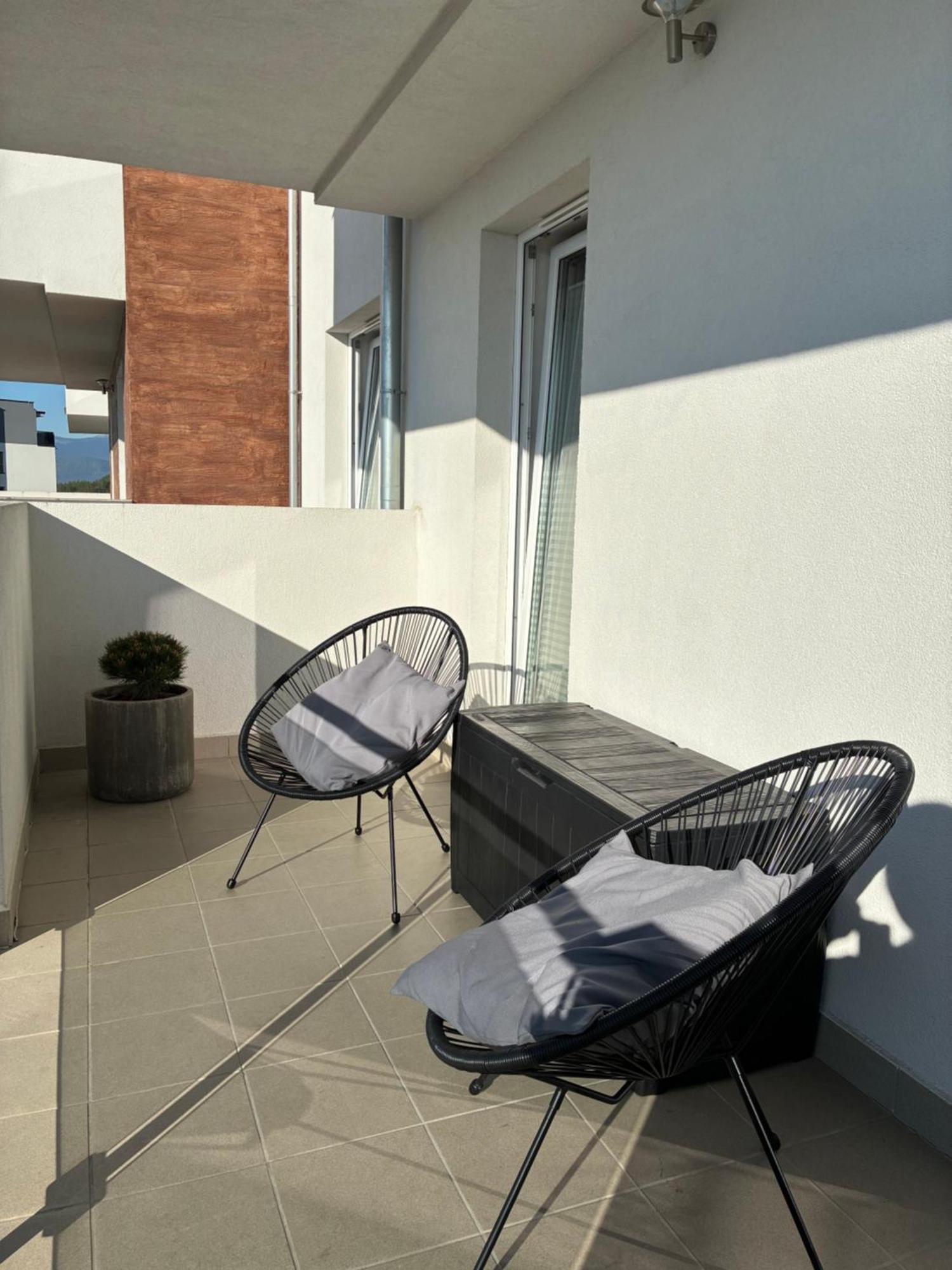 Apartament Rakownica เยเลเนียกูรา ภายนอก รูปภาพ